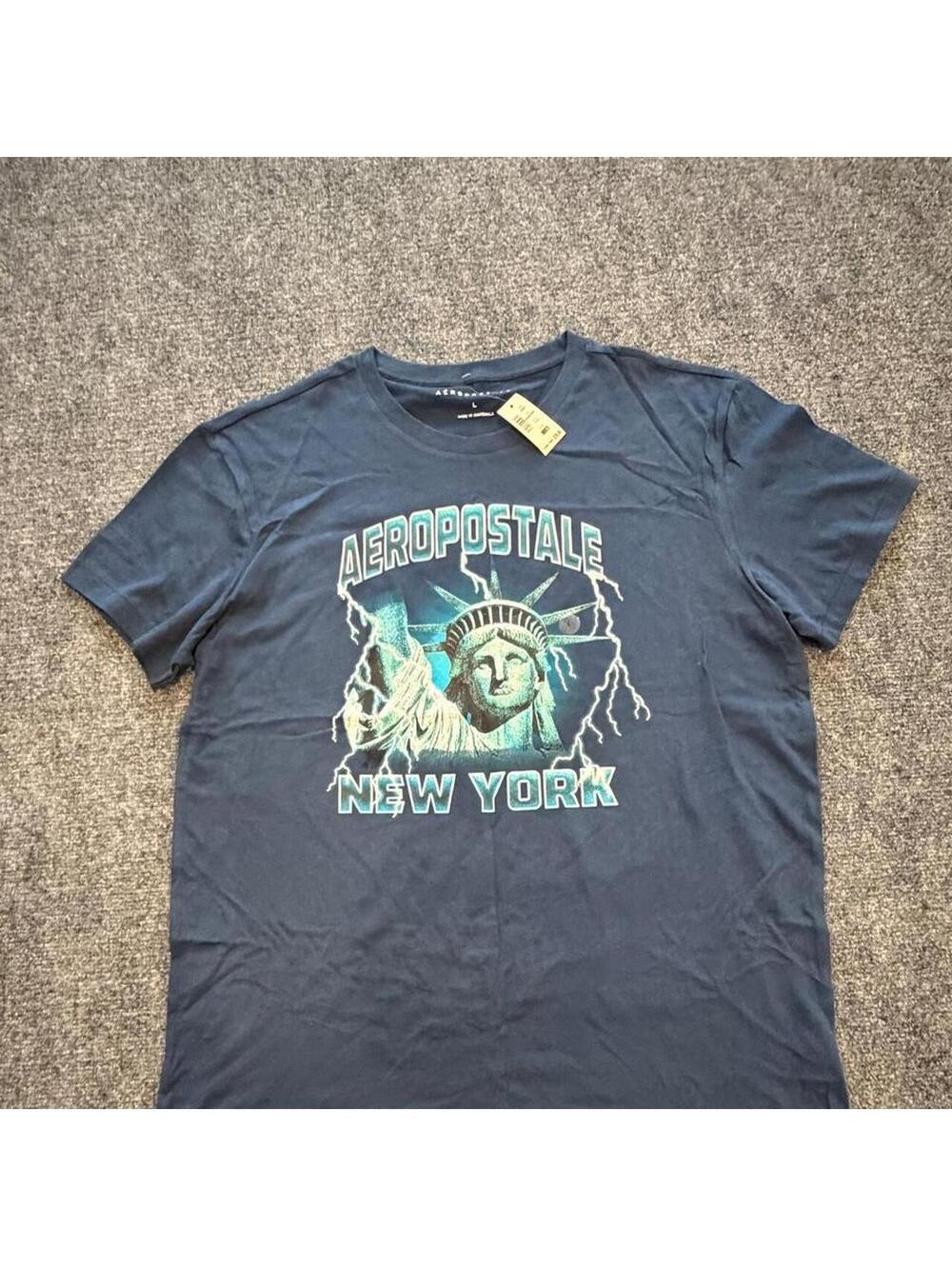 Aeropostale New York NWT tshirt men’s Large with Statue of Liberty and lightning
